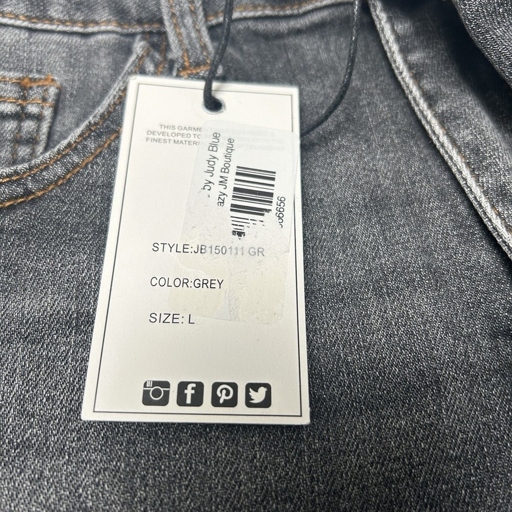 Judy Blue NWT Hi-Rise Cactus Embroidery Gray Denim Short Size Large Style#150111 - Picture 4 of 6